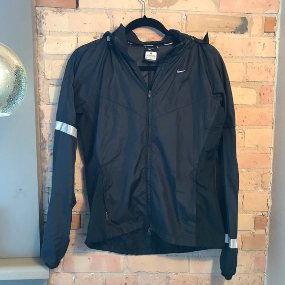 nike light rain jacket